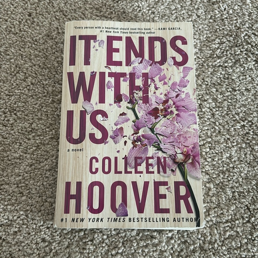 IT ENDS WITH US by Colleen Hoover